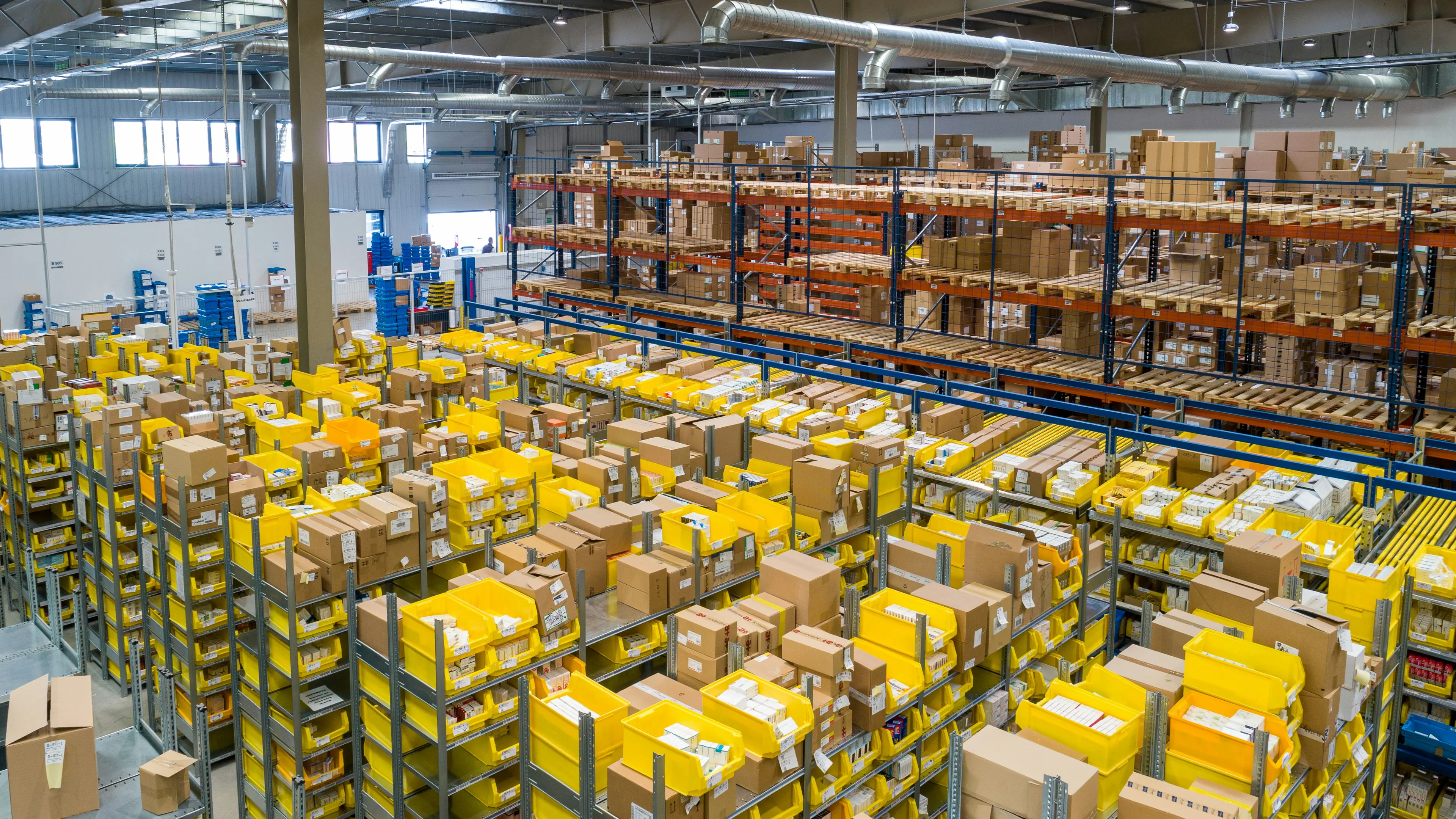 Logistics & supply chain portfolio cover