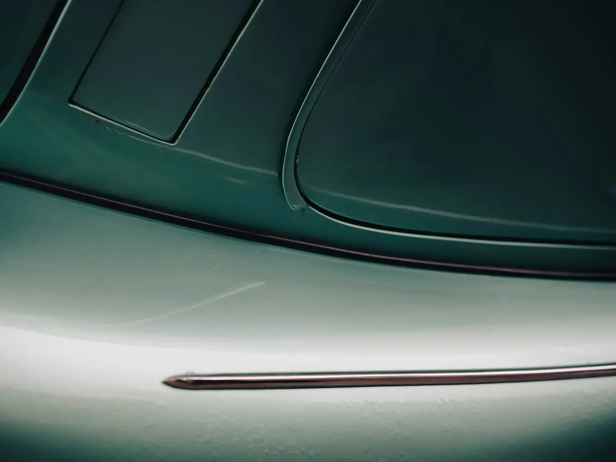 Surface and reflection study on vehicle bodywork